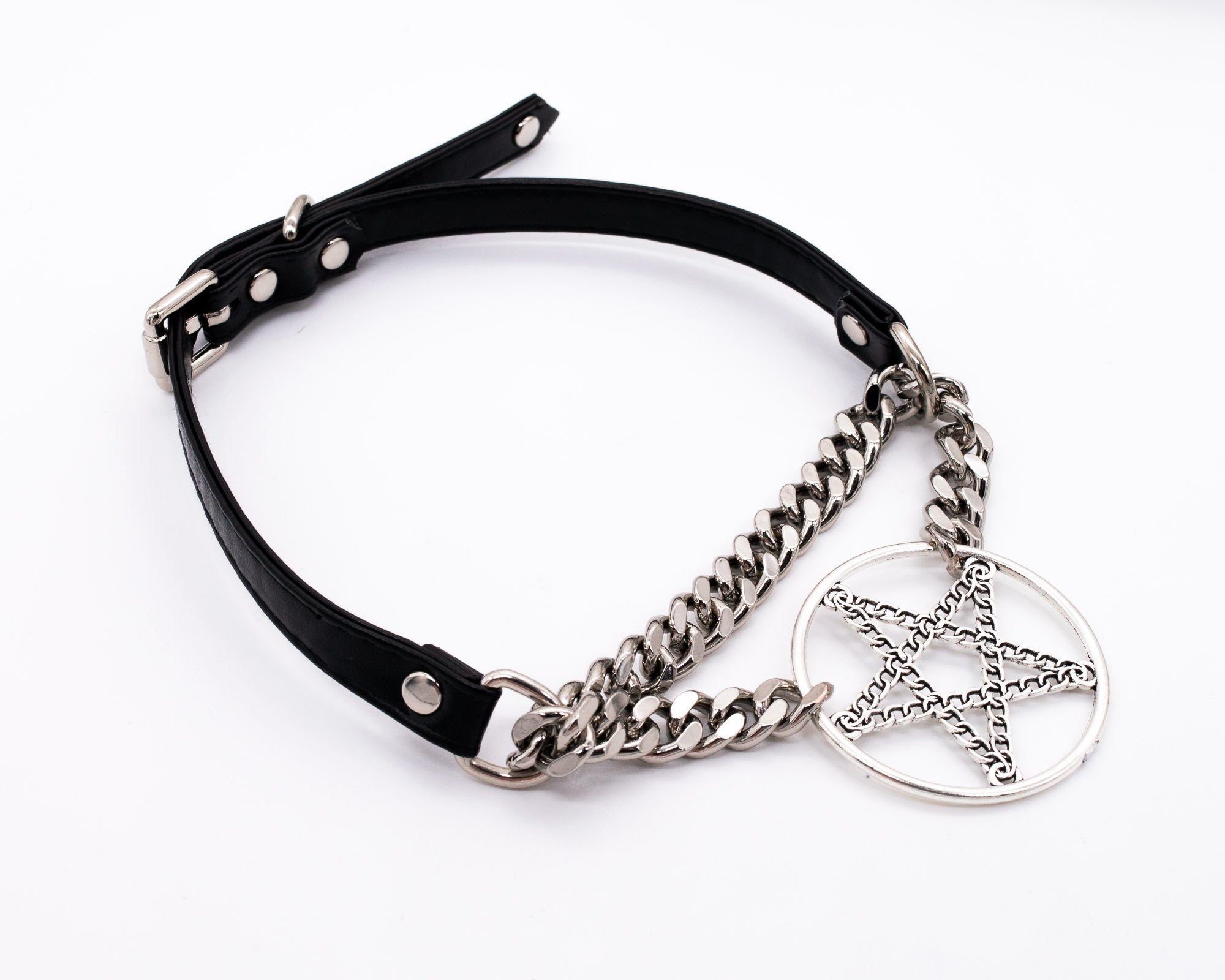 3/8" Silver Pentacle Vegan Leather Martingale Collar in Silver