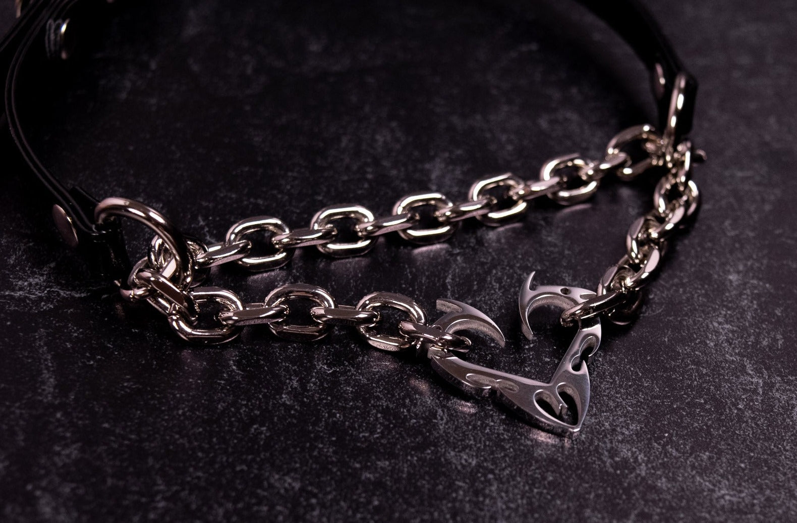 'Tribal Heart'' - 3/8" Black Vegan Leather Martingale Collar