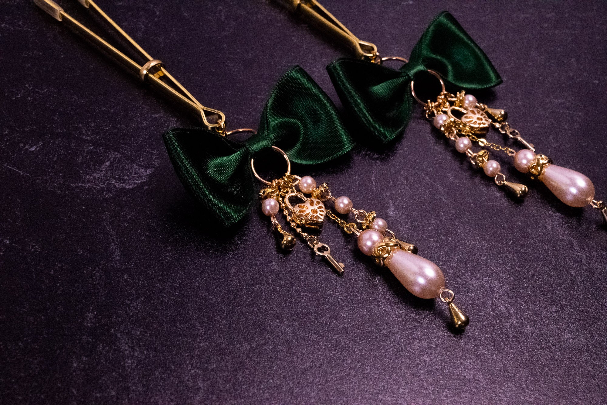 Deluxe Hunter Green Bow Tweezer Nipple Clamps in Gold