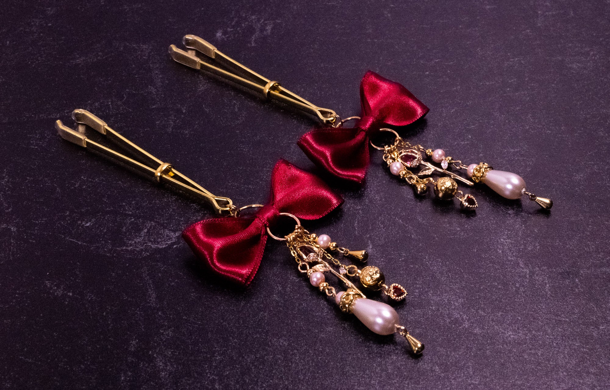 Deluxe Red Bow Tweezer Nipple Clamps in Gold