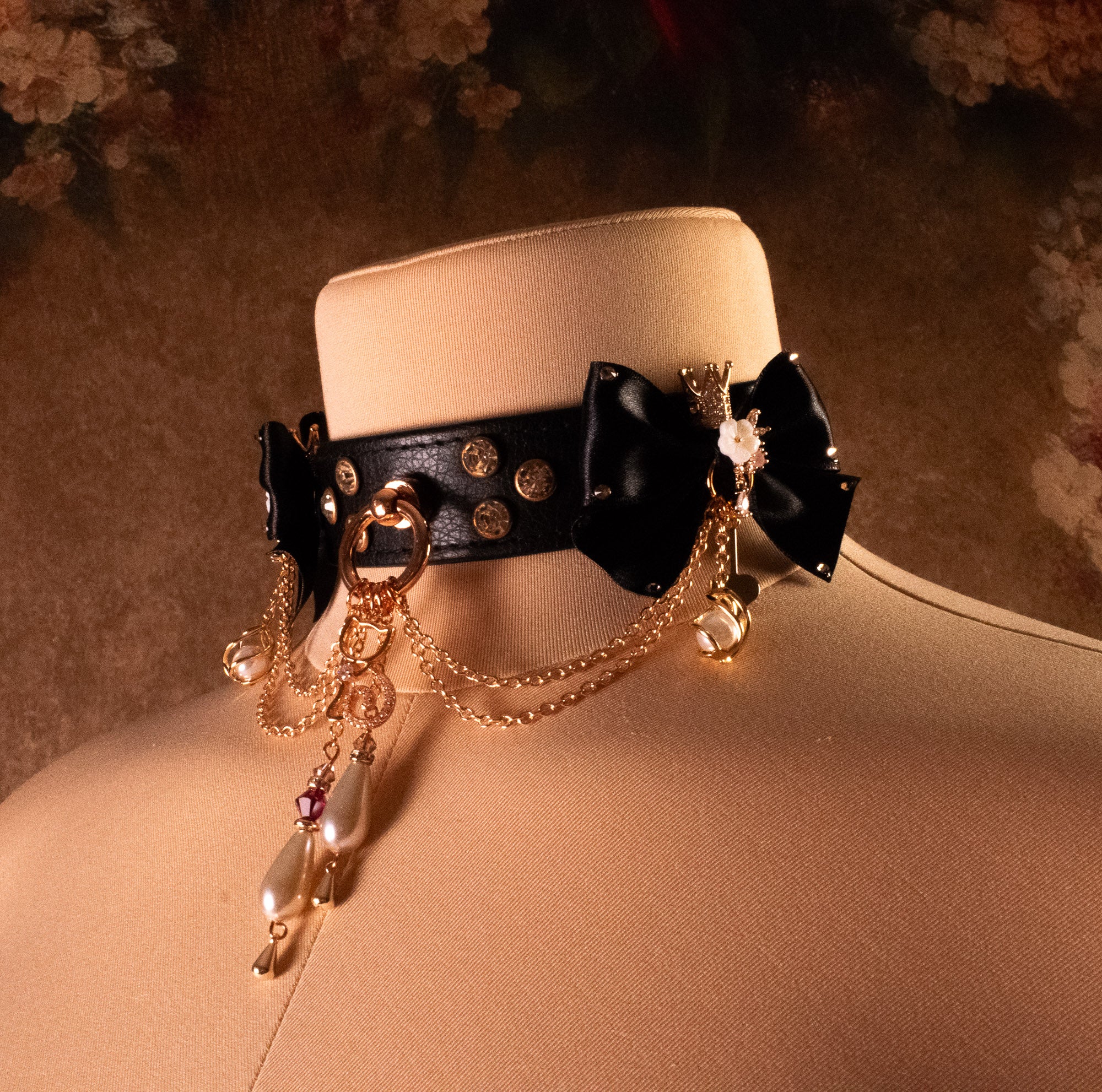 12.5" - 15" - "Crowned Familiar" Black Leather & Rose Gold Bondage Collar