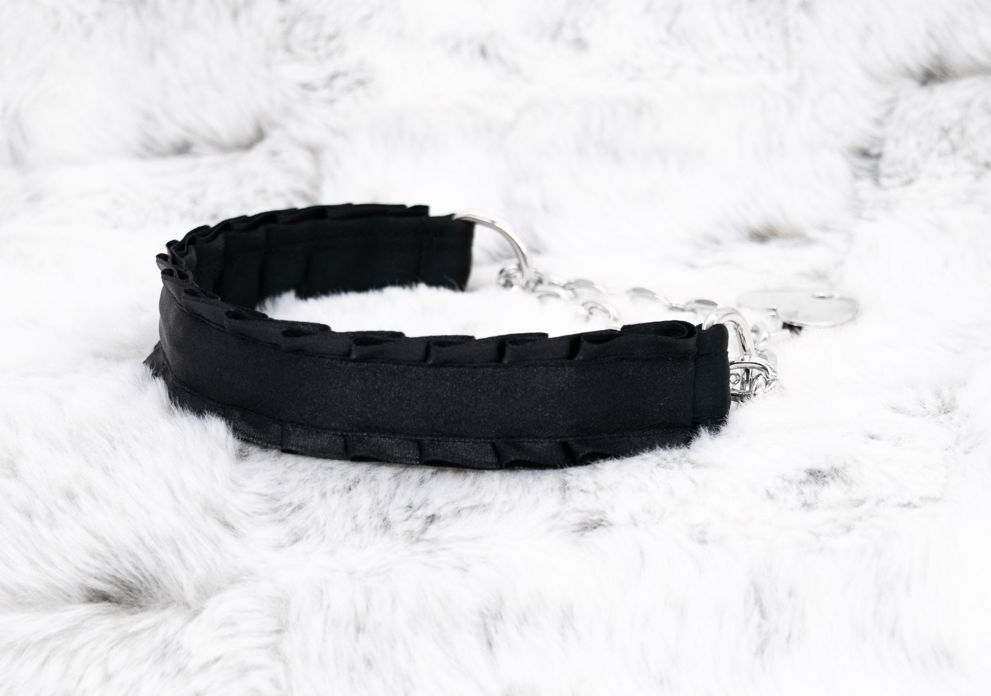 Black Front-Locking Martingale BDSM Collar