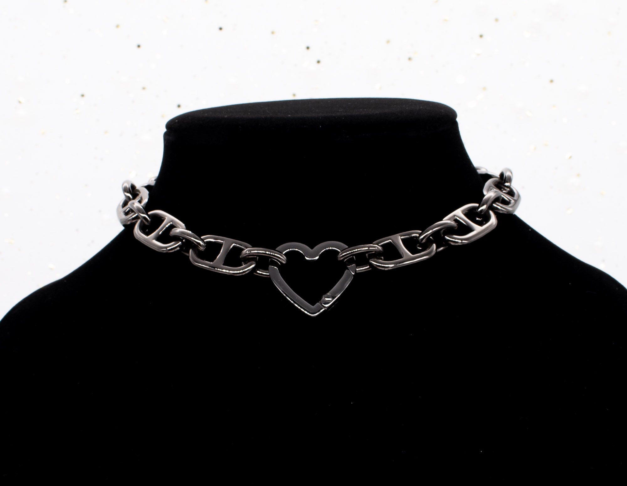 Chunky Chain Heart Collar in Gunmetal