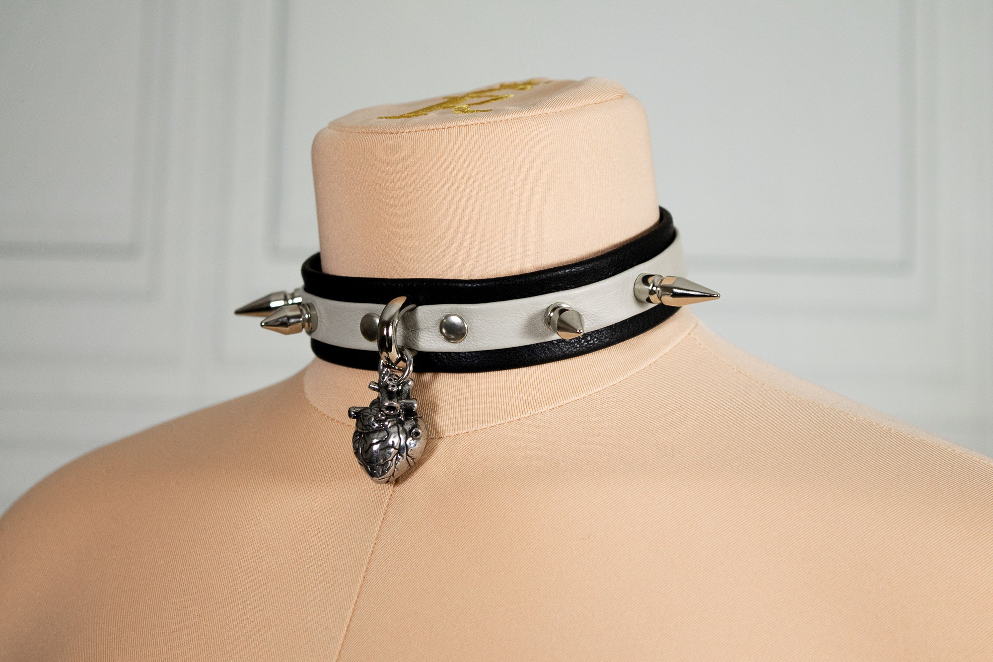 13" - 14.5" Black & Mushroom Heart Leather Collar _ LIMITED _