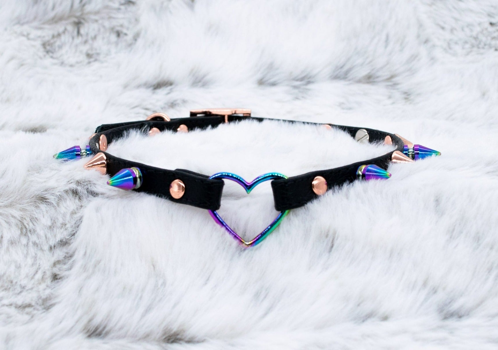 3/8" Rainbow Heart Ring - Black Leather Collar