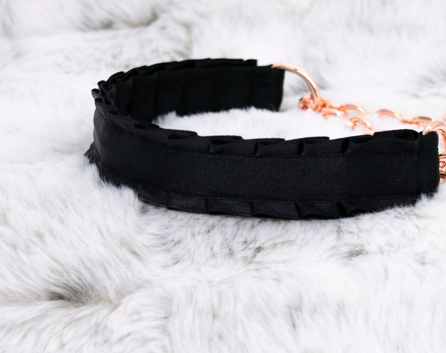 Black Front-Closing Bone Martingale BDSM Collar in Rose Gold & Gunmetal