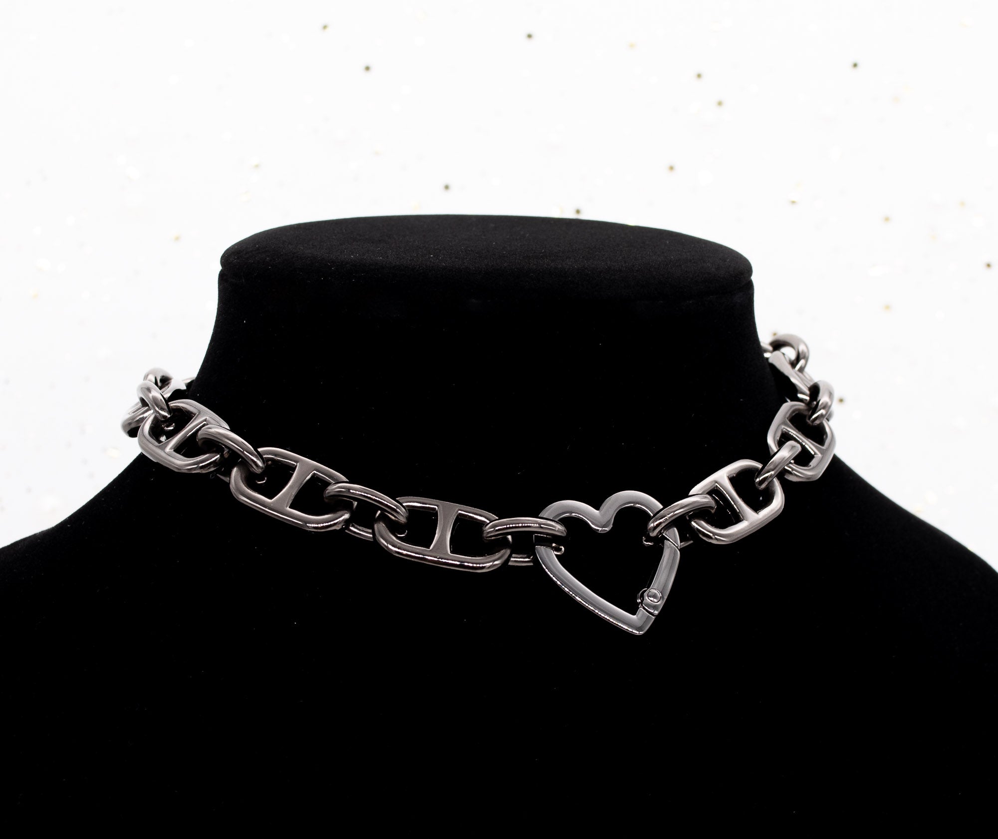 Chunky Chain Heart Collar in Gunmetal