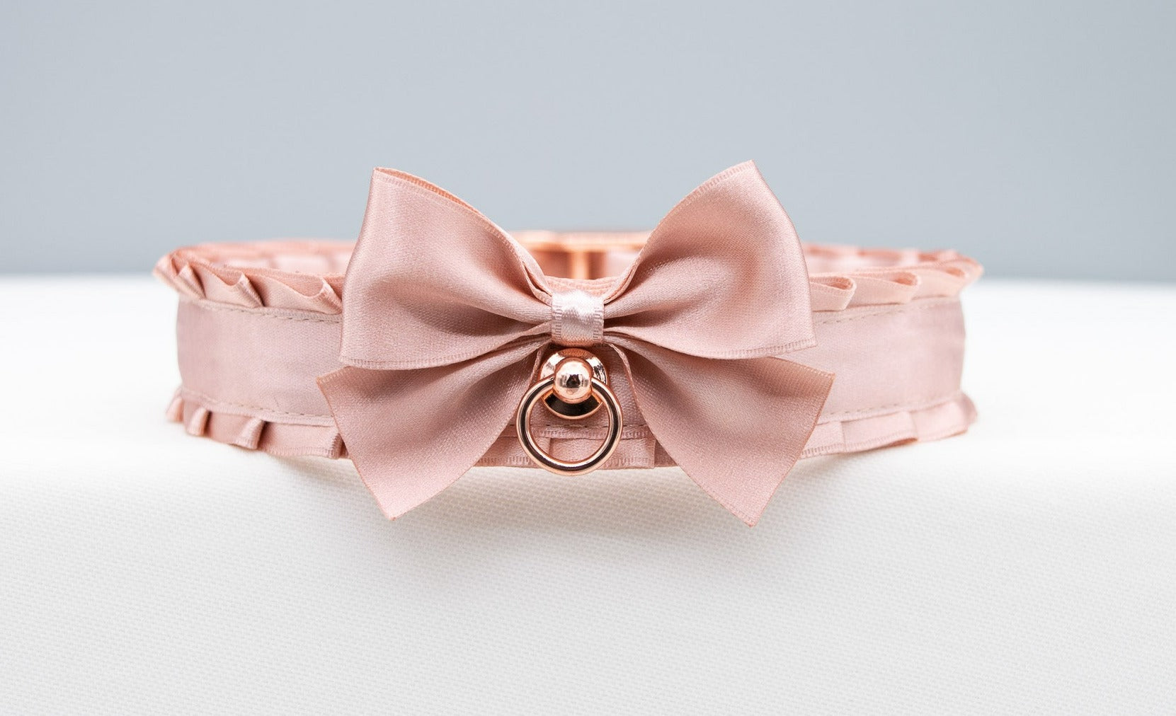 Simple Rose Gold Luxury Collar