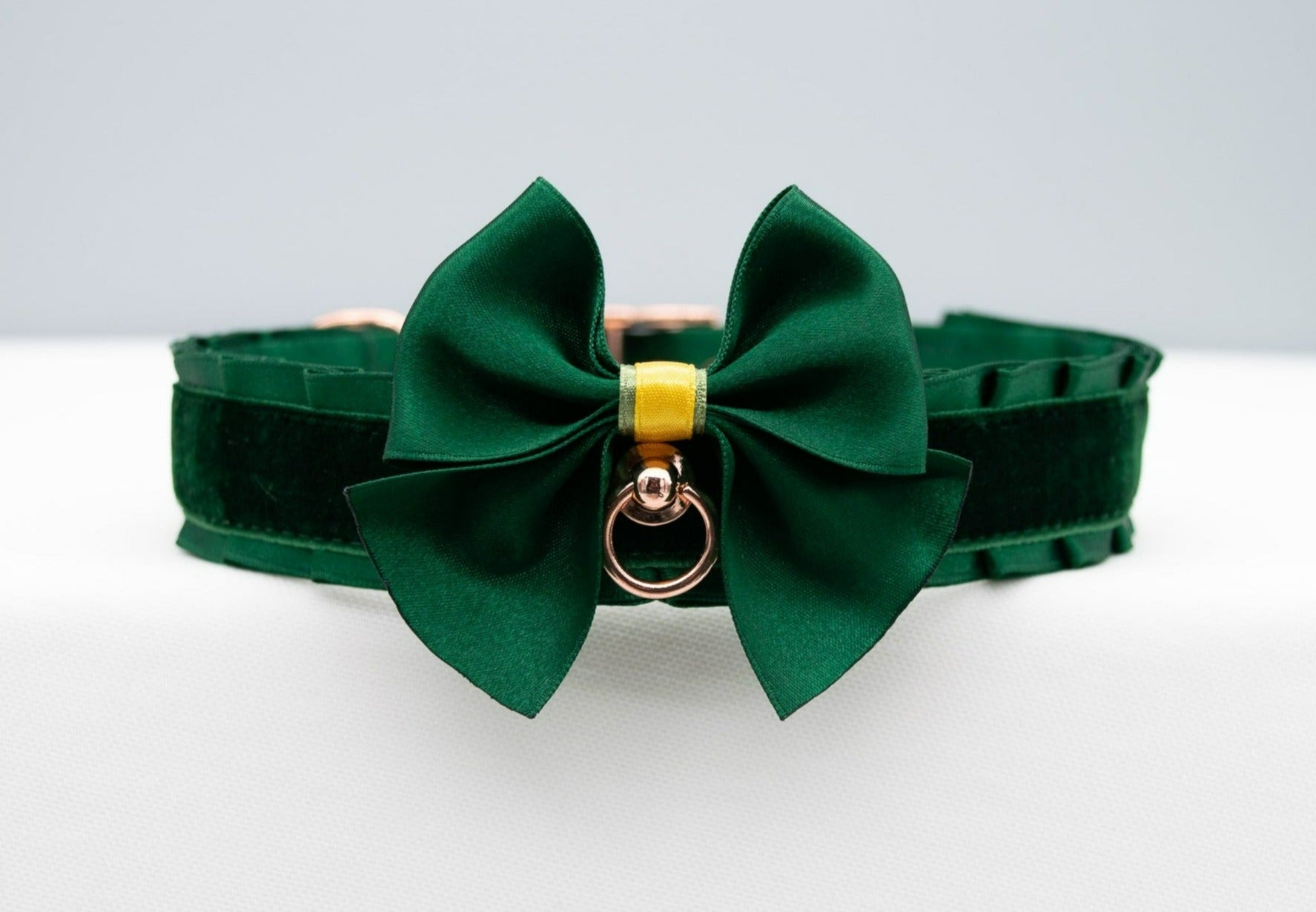 Hunter Green Velvet Collar with Bow