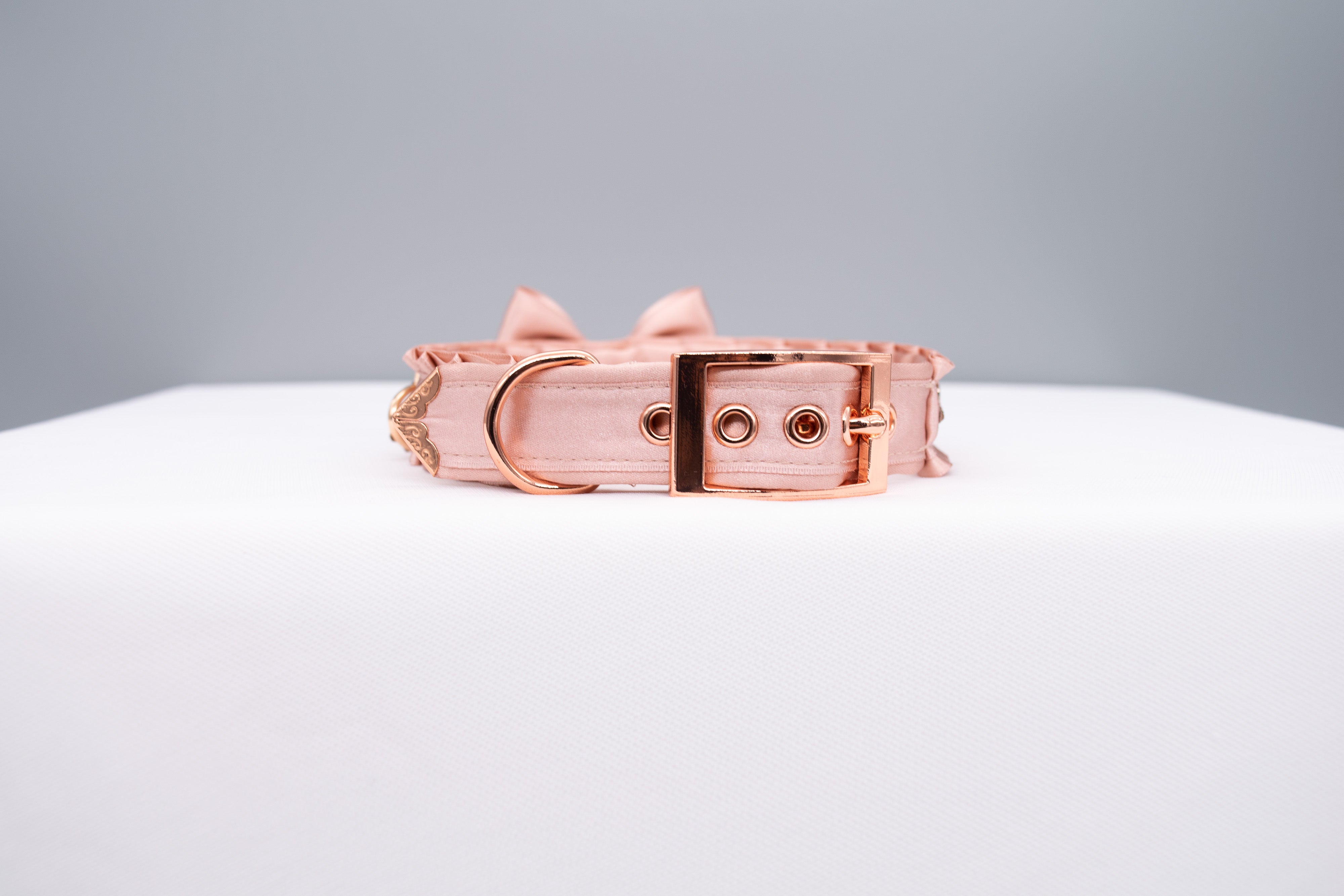 Luxury Rose Gold Heart Kitten Play Collar