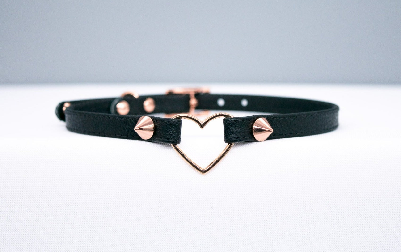 3/8" Black Leather Heart Collar in Rose Gold