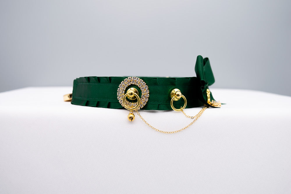 Luxury Hunter Green and Gold Collar