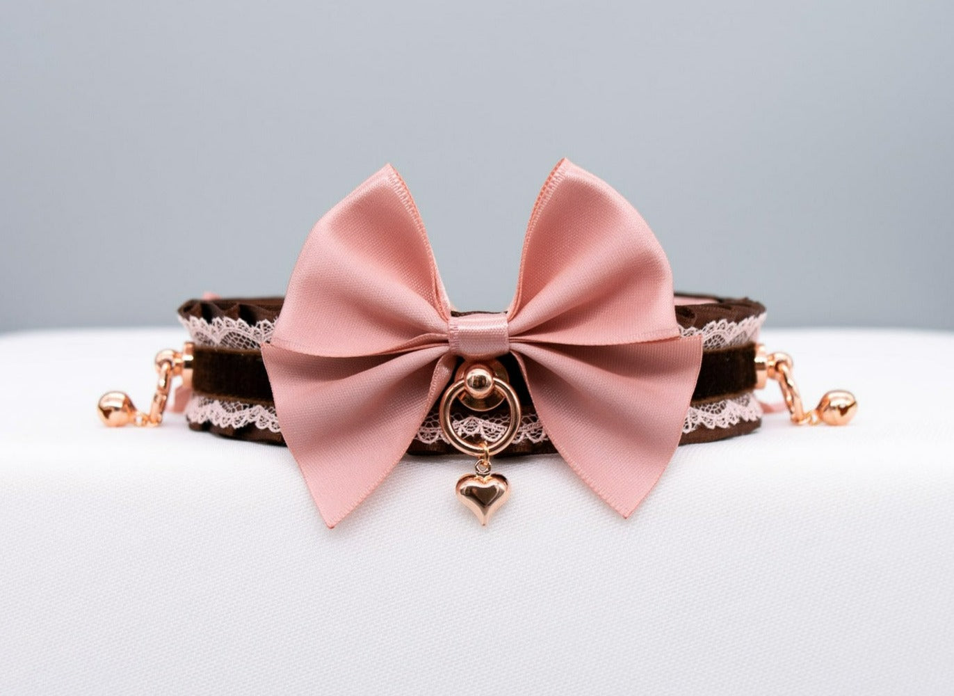 Luxury Mauve and Chocolate Velvet Rose Gold Collar