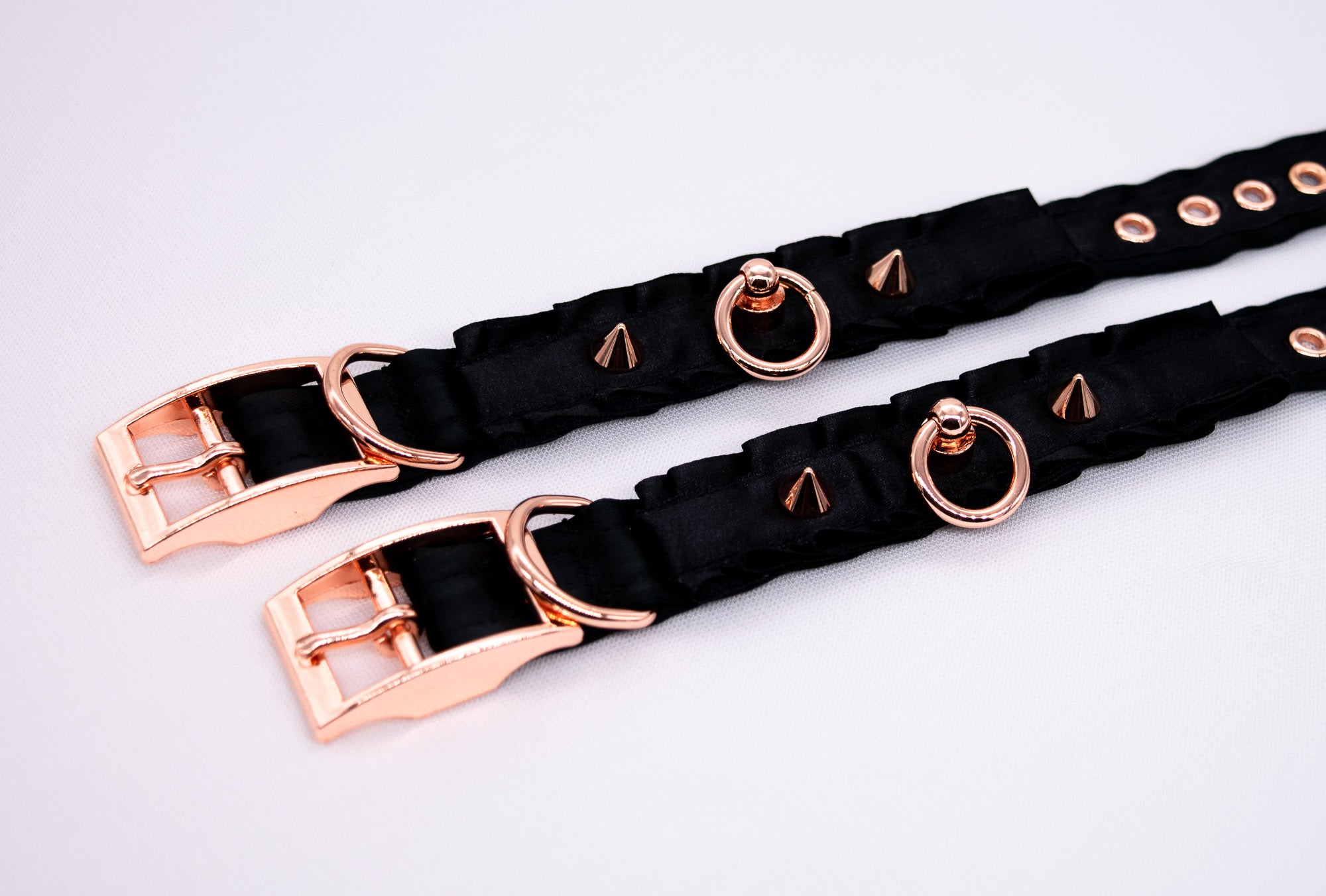 Black O-Ring BDSM Cuffs in Rose Gold