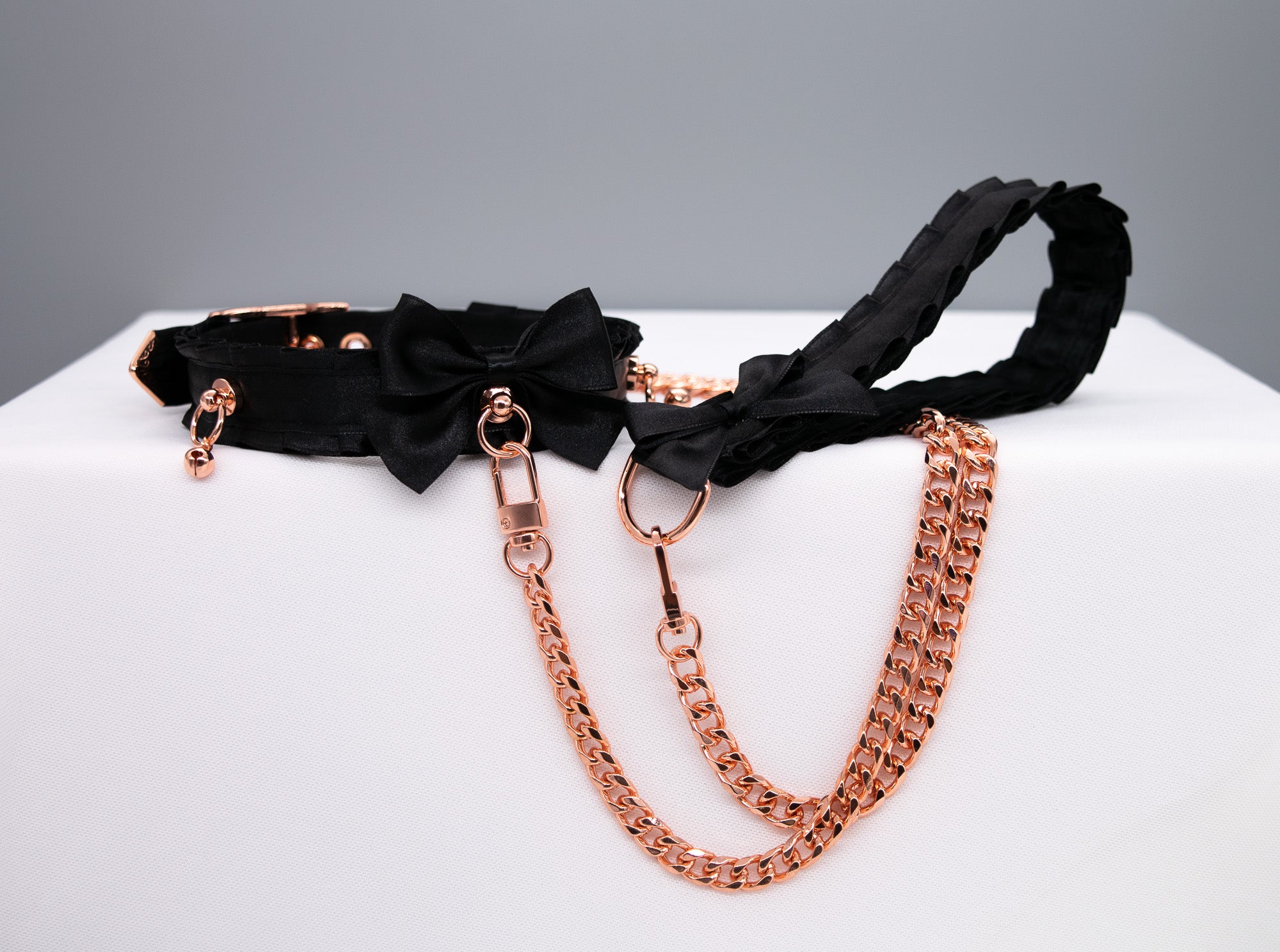 Black and Rose Gold Classics Collar and Leash Set